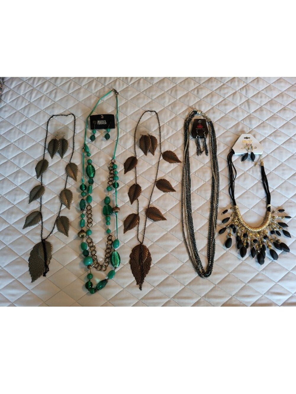 Costume jewelry sets - 5 necklaces with ear rings